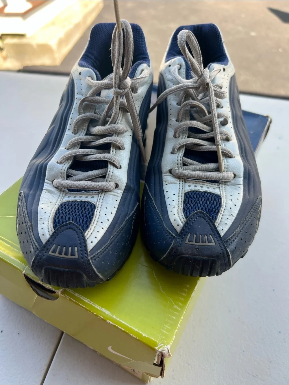 Nike Shox R4 USA Midnight Navy White Red Size 7 Vintage Shox Cognescenti Box